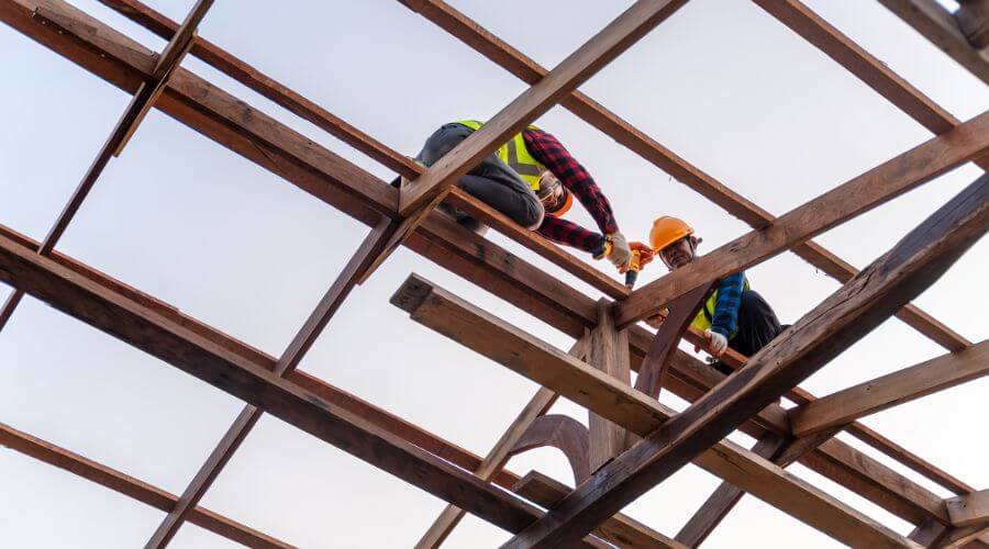 Professional gutter cleaning in Flynn, TX